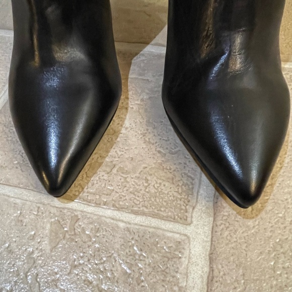 BCBGMAX AZRIA KNEE HIGH LEATHER BOOTS - Picture 5 of 8
